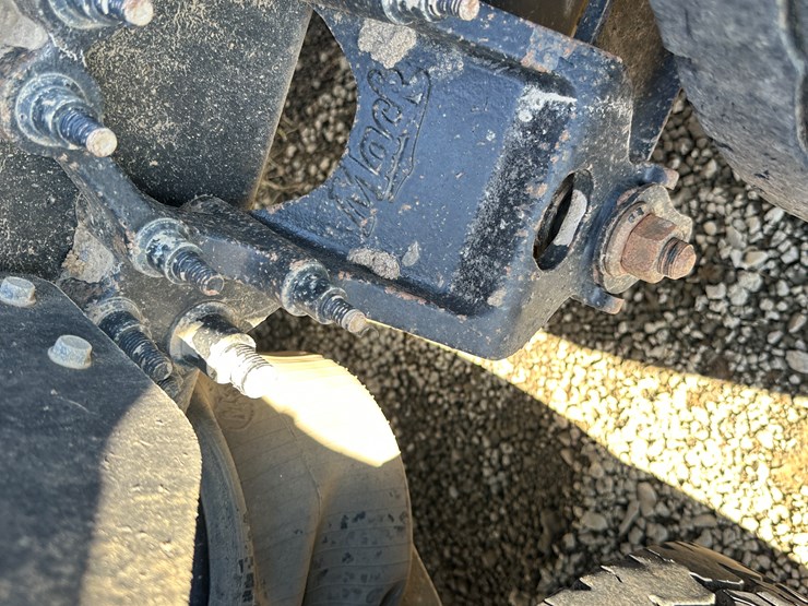 #32746-•-2014-mack-chu-t/a-daycab-truck-tractor-vin:-1m2an07y4em016702-image-23