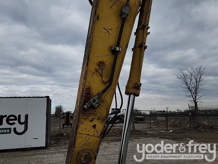 2013-komatsu-pc228us-lc-8-image-16