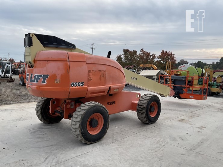 2008-jlg-600s-image-4