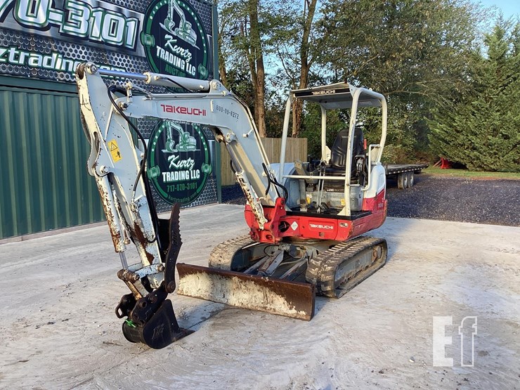 2016-takeuchi-tb240-image-8