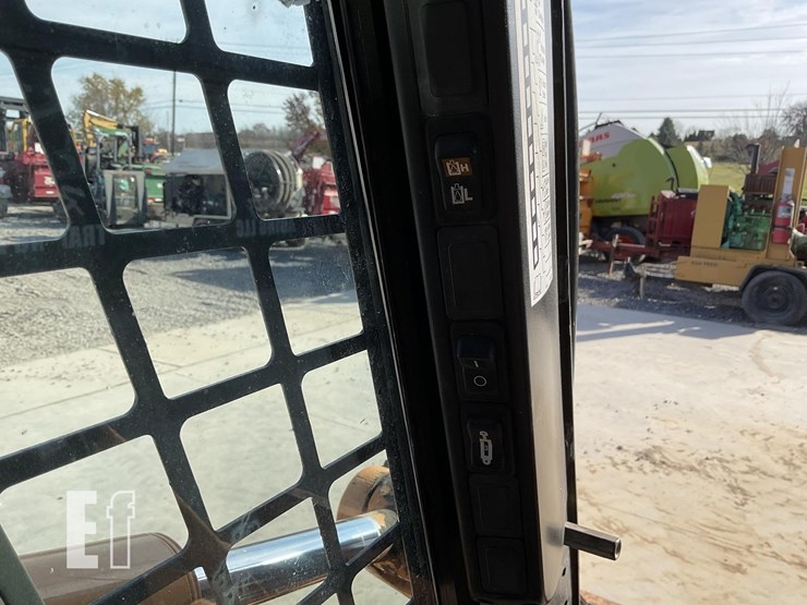 2010-case-450-image-14