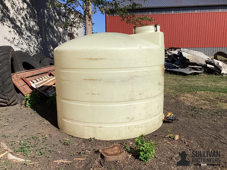 1500-gallon-poly-tank-image-4