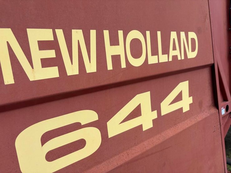 new-holland-644-image-5