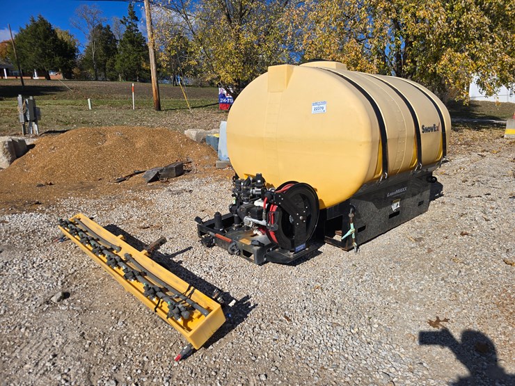#22370-•-1200-gallon-snowex-liquimaxx-spray-rig-image-1