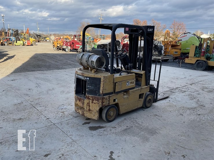 1990-caterpillar-t50d-image-4