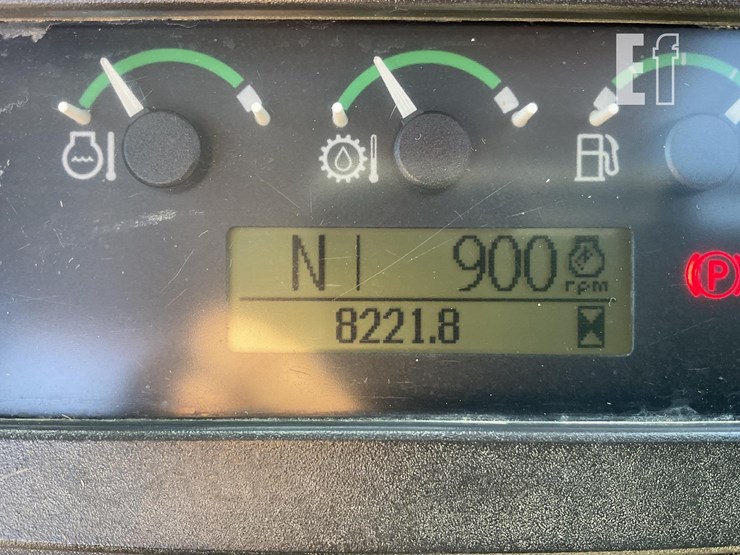 2010-deere-410j-image-19