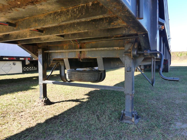 2015-goose-neck-cattle-trailer-image-3