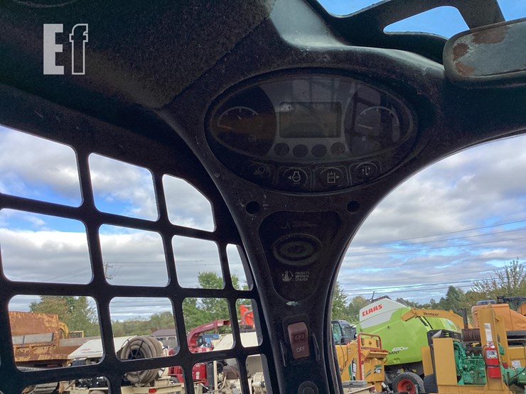 2022-bobcat-t770-image-18