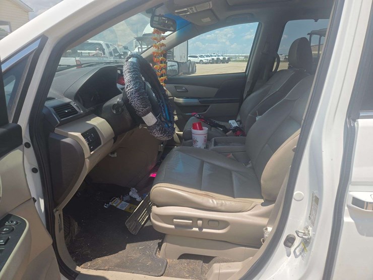 2013-honda-odyssey-image-9