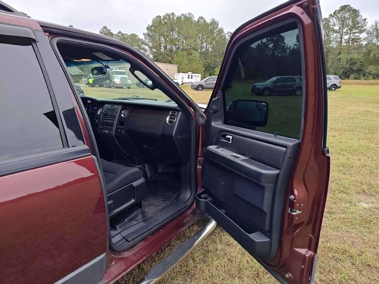 2016-ford-expedition-image-27