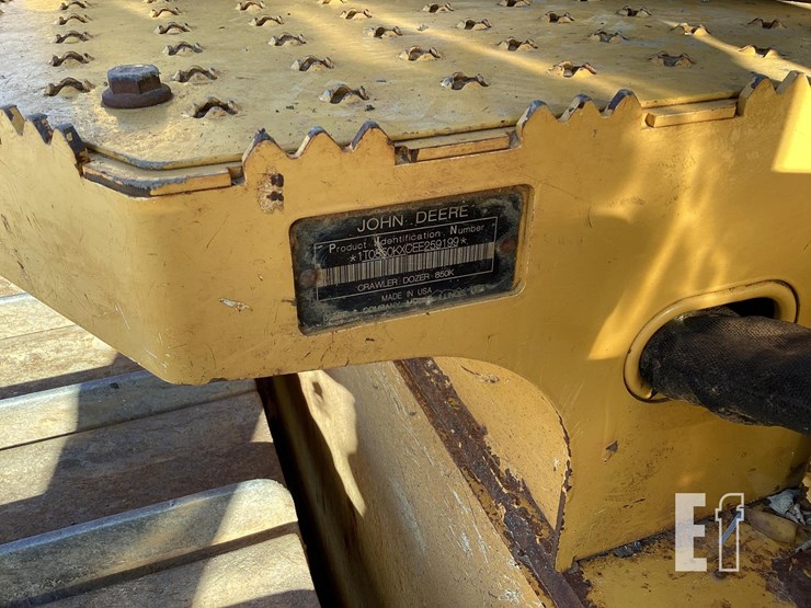 2014-deere-850k-wlt-image-21