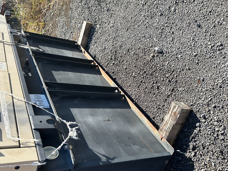 john-deere-4024t-image-5