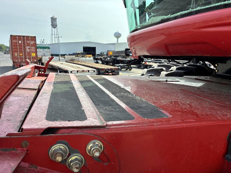 2007-case-ih-8010-image-13
