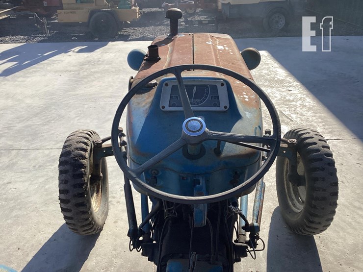 1967-ford-3000-image-13