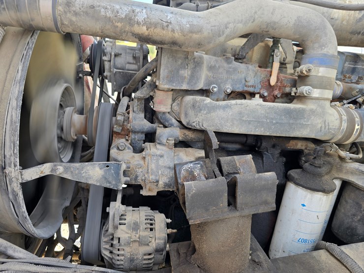 2001-mack-le613-image-76