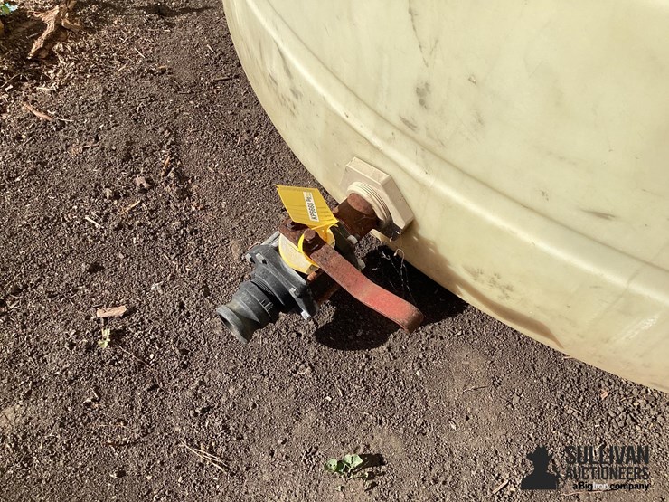 1500-gallon-poly-tank-image-9