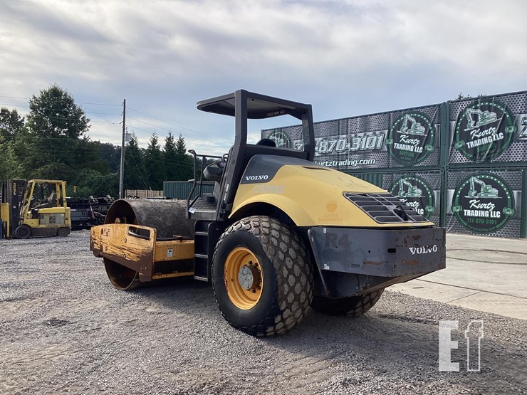 2011-volvo-sd100d-image-2