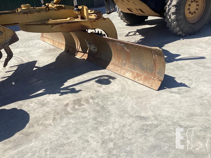 2009-caterpillar-140m-image-11