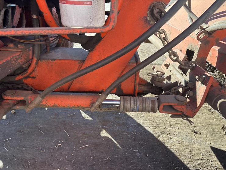 #3808-•-72"-ride-on-power-broom-image-19