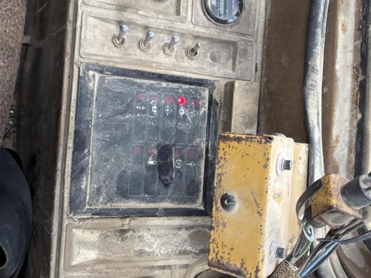 1988-caterpillar-950e-image-58