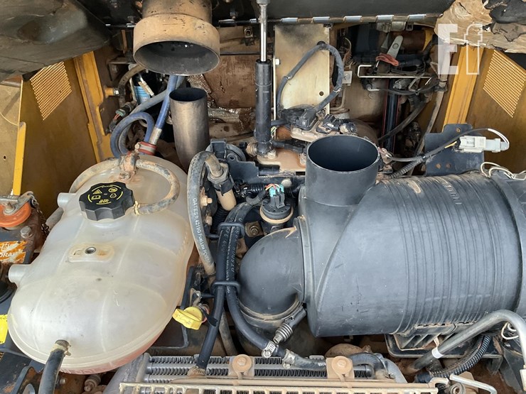 2019-deere-331g-image-13