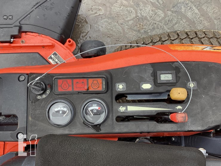 2015-kubota-zd221-image-11