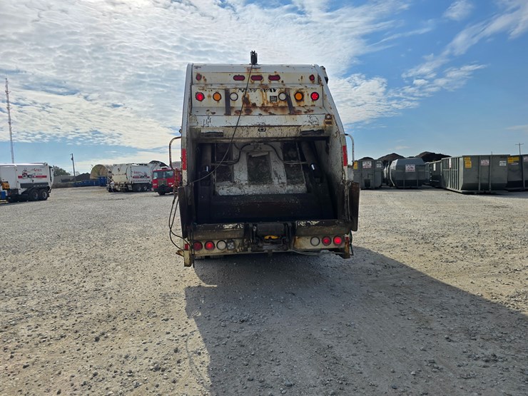 2001-mack-le613-image-19