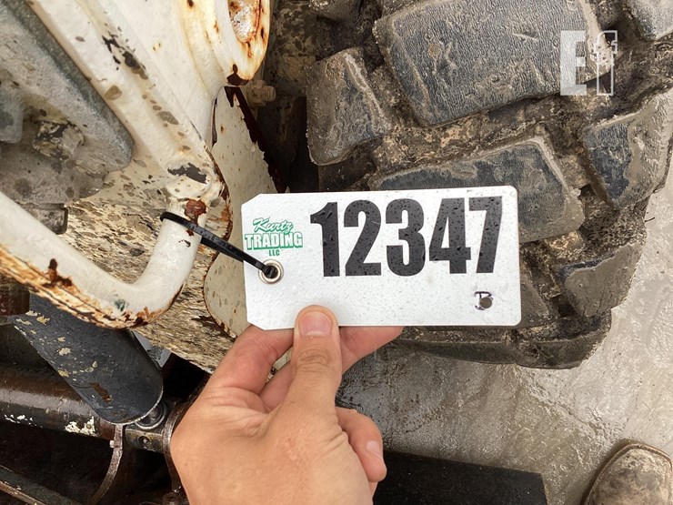 2015-bobcat-s650-image-19