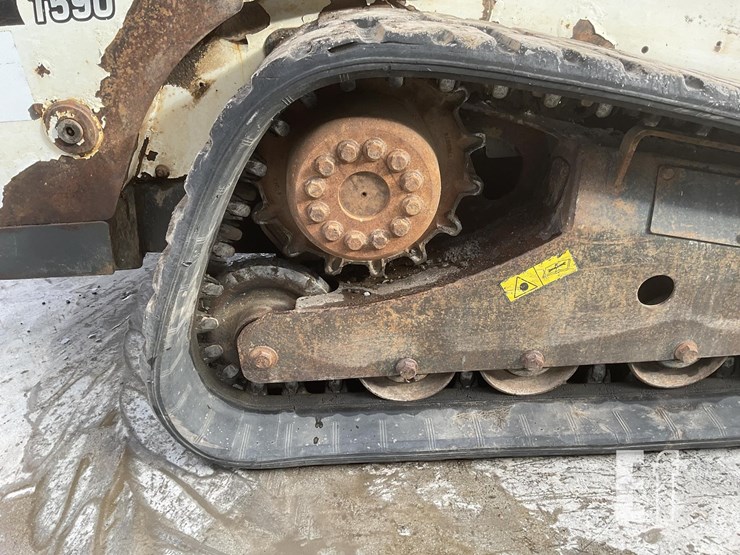 2013-bobcat-t590-image-12