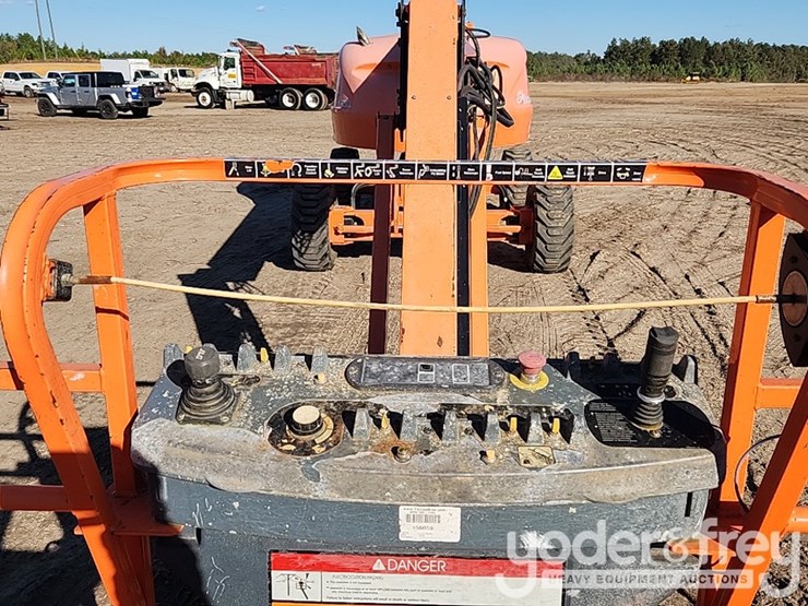 2008-jlg-460sj-image-22