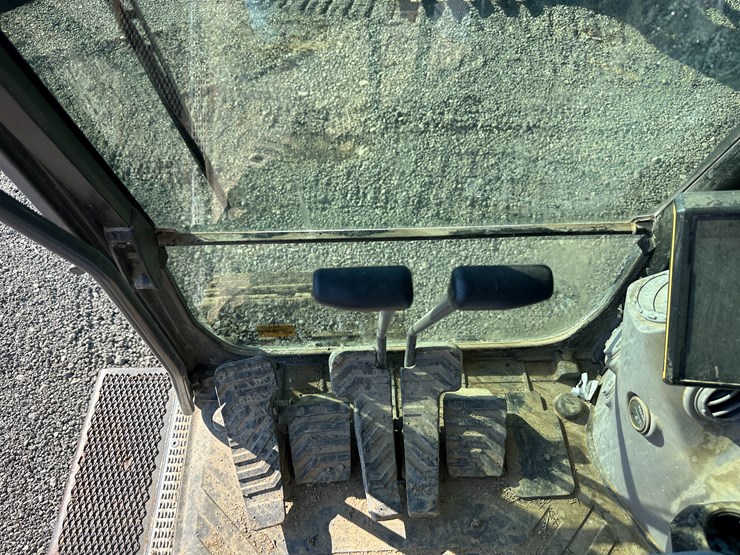 #32824-•-volvo-ec160e-crawler-excavator-w/hydraulic-thumb-image-80