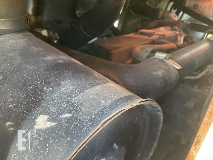 2006-bobcat-s150-image-18