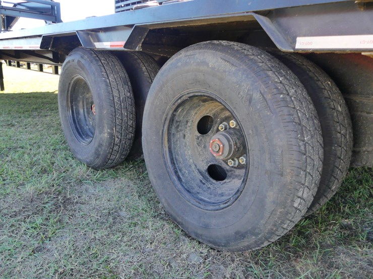 2024-trailer-world-96"-x-25'-trailer-image-12