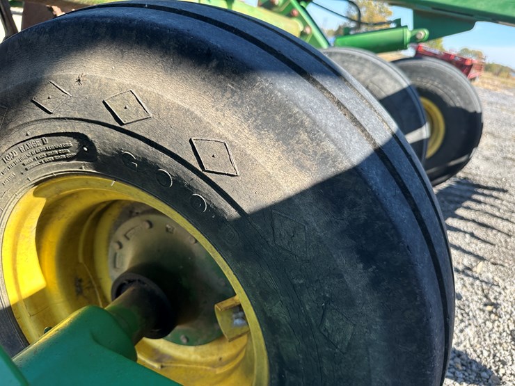 john-deere-637-image-8