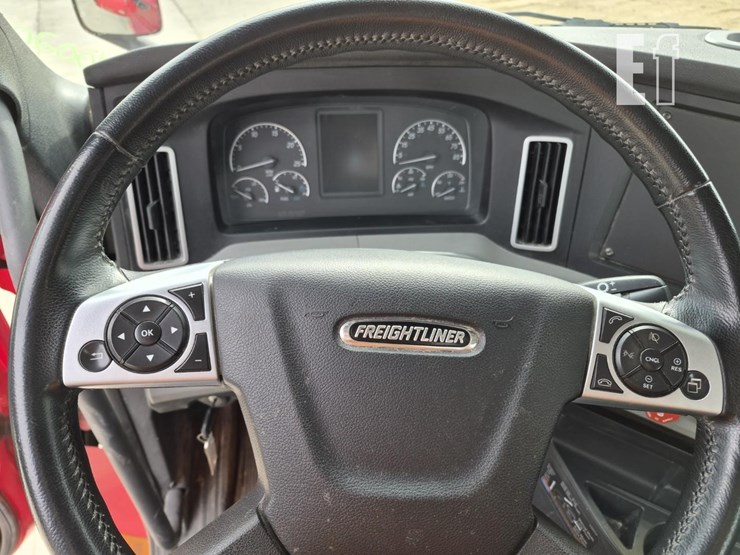 2018-freightliner-cascadia-116-image-21