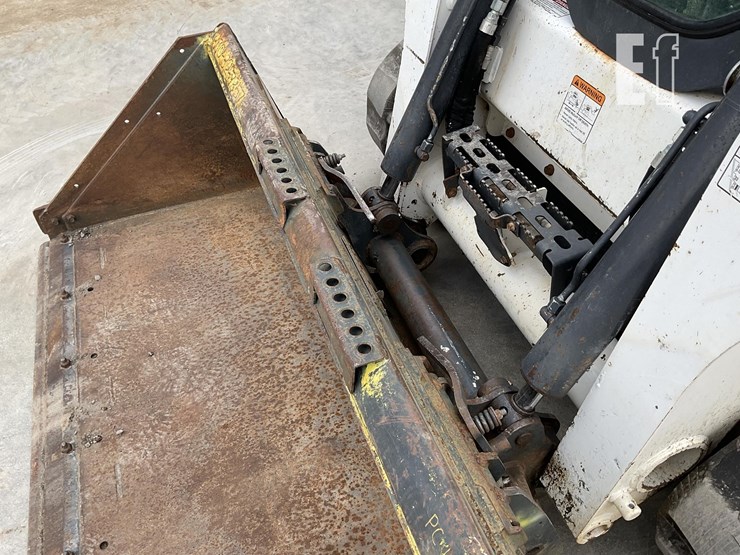2021-bobcat-t740-image-10