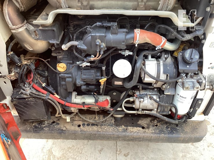 2022-bobcat-t770-image-13