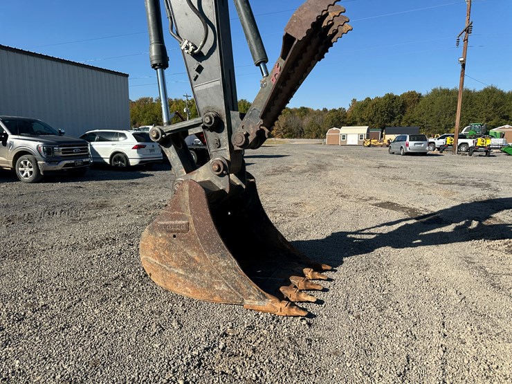 #32825-•-volvo-ec200e-crawler-excavator-image-37