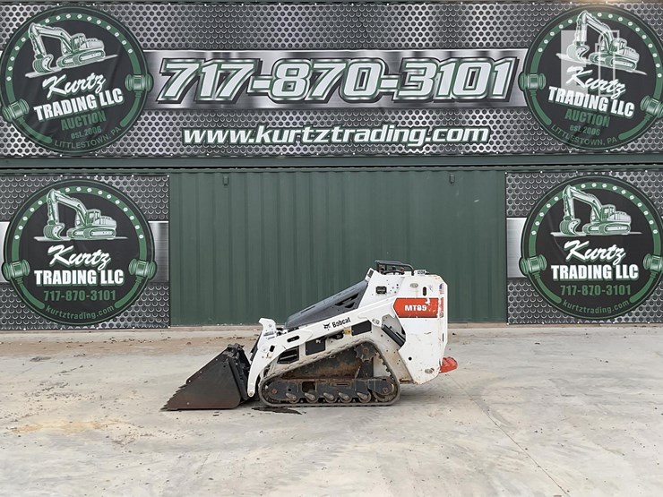 2019-bobcat-mt85-image-1