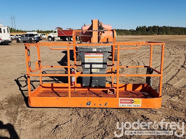 2008-jlg-460sj-image-21
