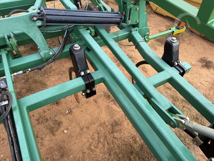 great-plains-6330uc-image-23