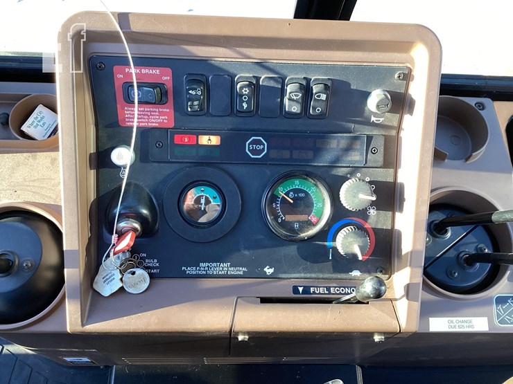 2000-deere-310se-image-15