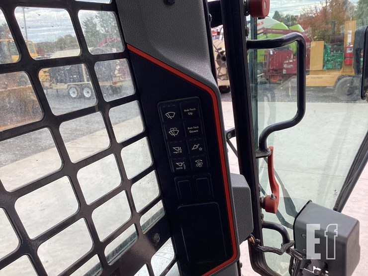 2021-bobcat-t76-image-18