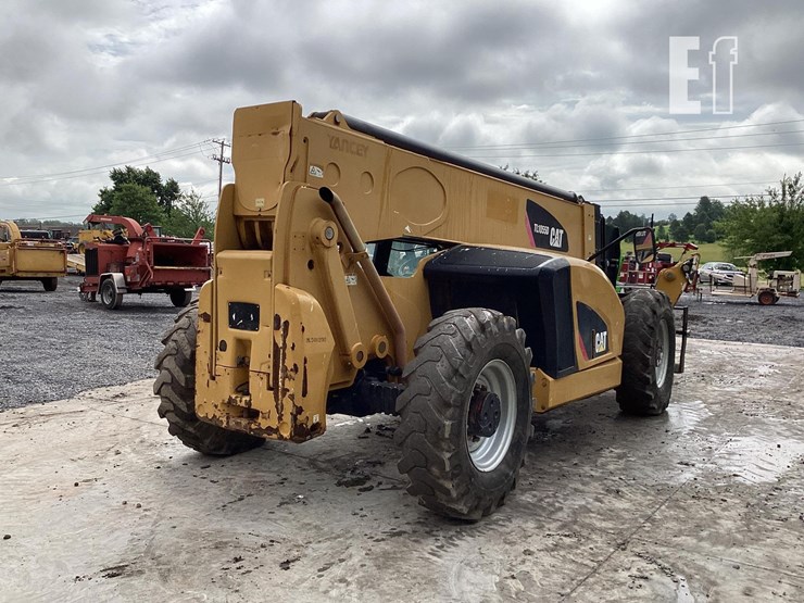 2015-caterpillar-tl1055d-image-4
