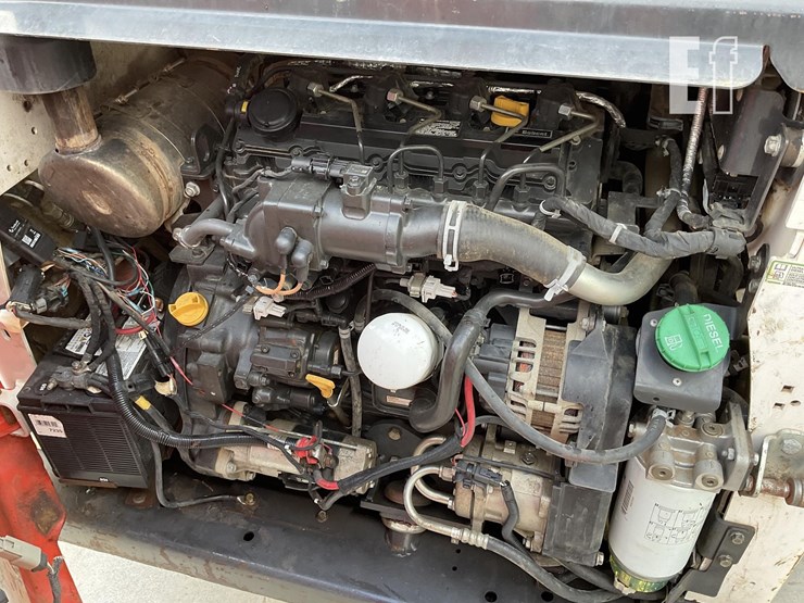 2021-bobcat-t740-image-20