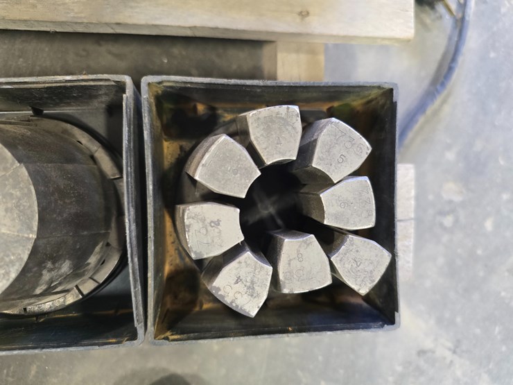 #22376-•-gates-hydraulic-crimping-machine-with-die-set-image-29