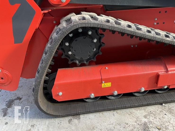 2025-kioti-tl750-image-12