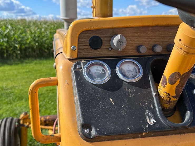 minneapolis-moline-g550-image-38