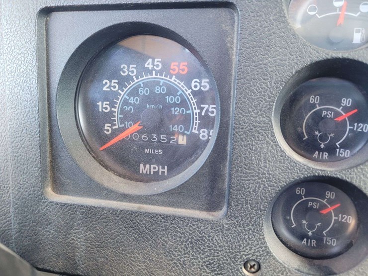 1986-international-2554-image-26