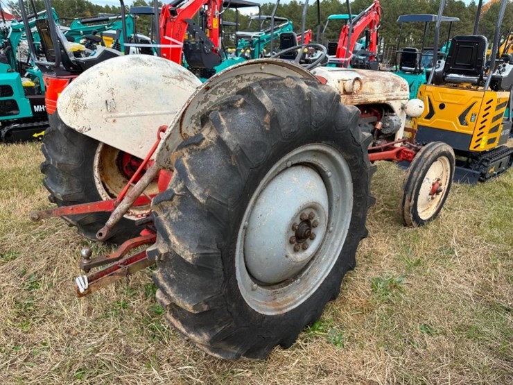 1948-ford-tractor-image-6